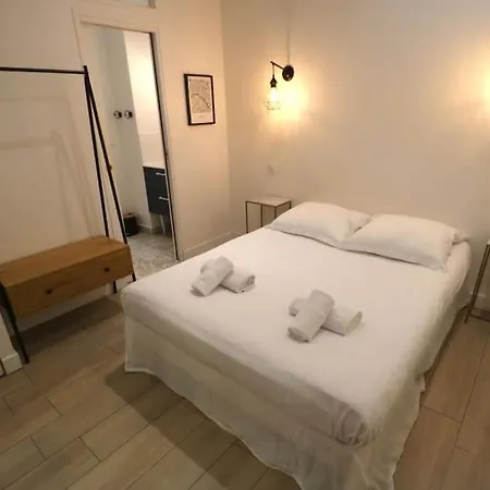 Apartment Cosy 2 / Pere-lachaise