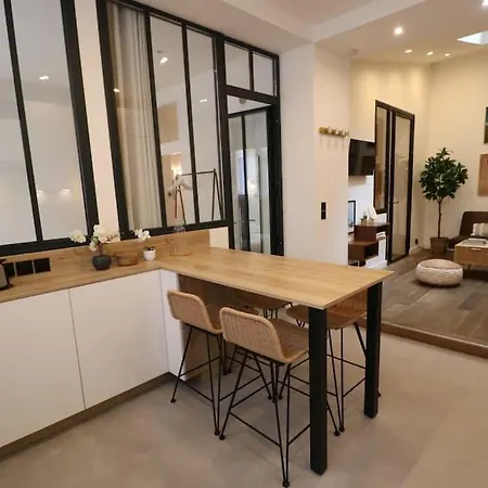 Apartment Cosy 2 / Pere-lachaise